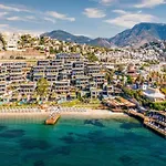 فندق Kaya Palazzo & Residences Le Chic Bodrum